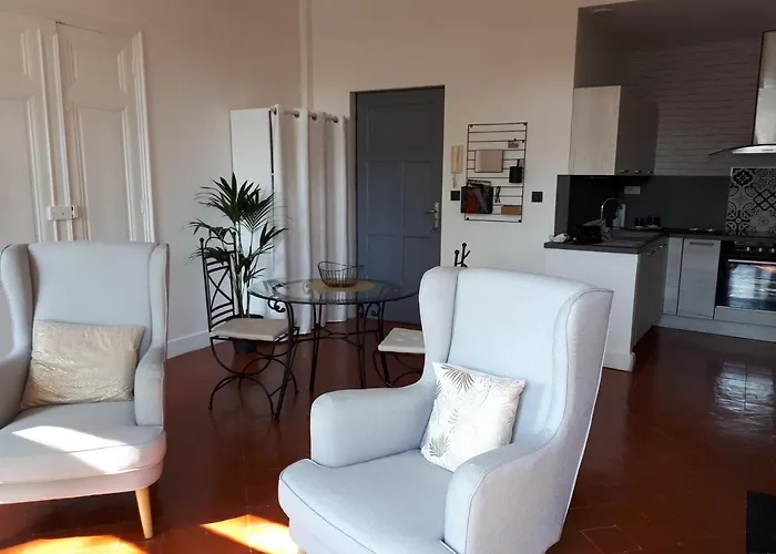 Appartement Avec Balcon, Bord Du Canal, Wifi.