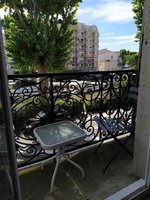 Avec Balcon, Bord Du Canal, Wifi.