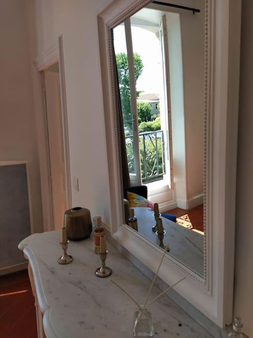 Apartment Avec Balcon, Bord Du Canal, Wifi. Narbonne